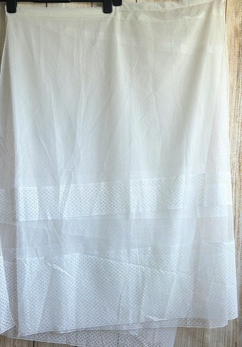 Plain white extra - plain, long