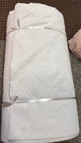 Floral scroll white - floral, net